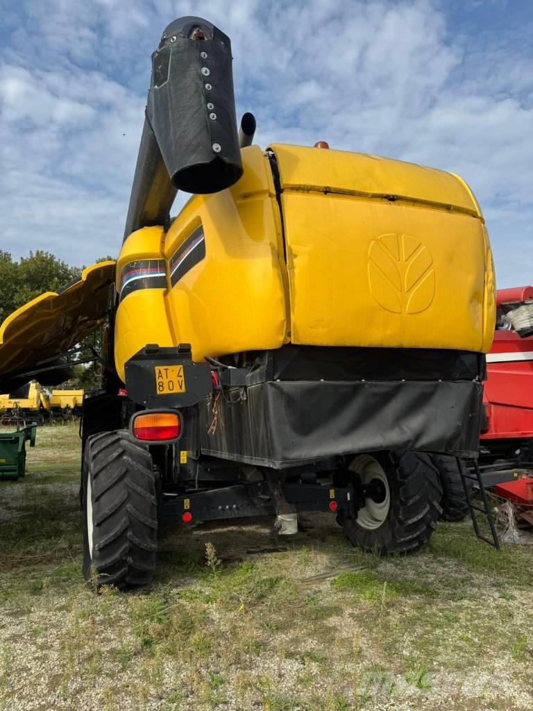 New Holland CX 760 Зерноуборочные комбайны