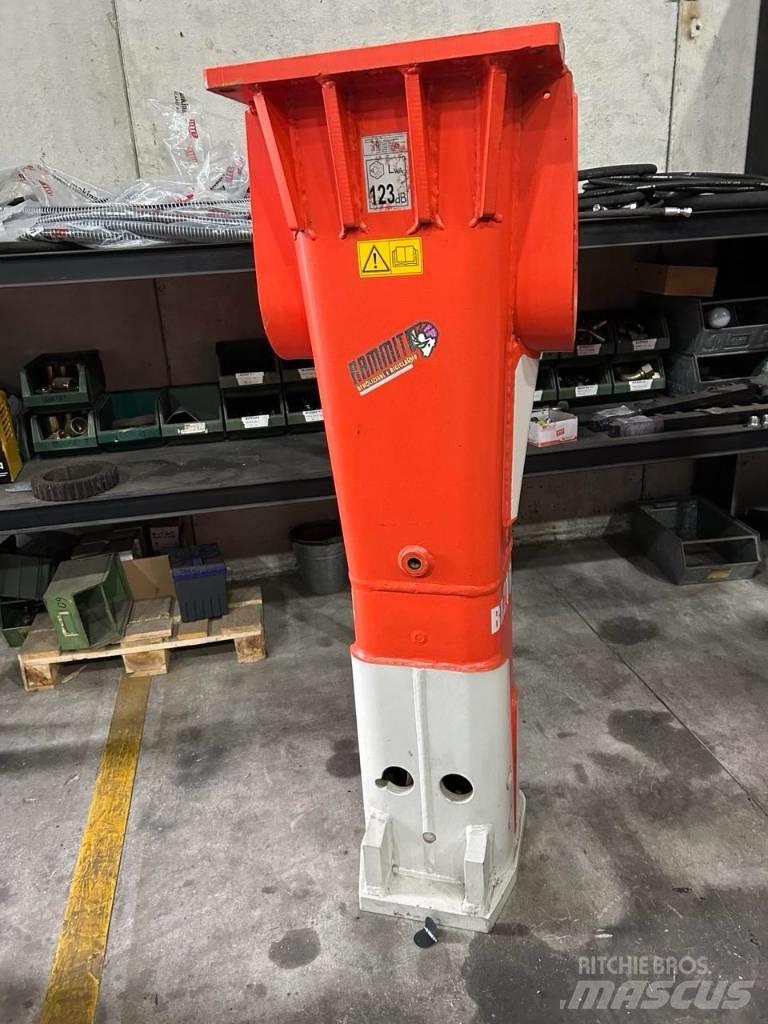 Rammer Rammer E64, Горное оборудование
