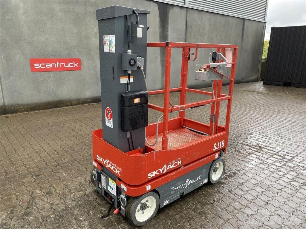 SkyJack SJ16 Вертикальные мачтовые подъемники