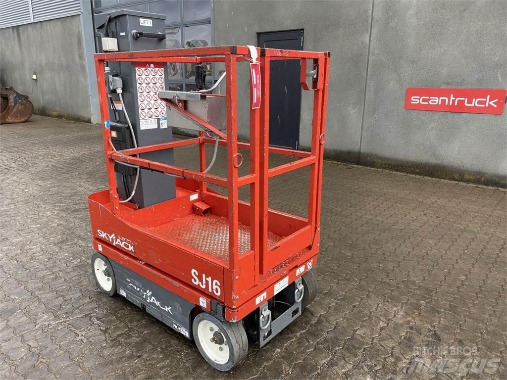 SkyJack SJ16 Вертикальные мачтовые подъемники