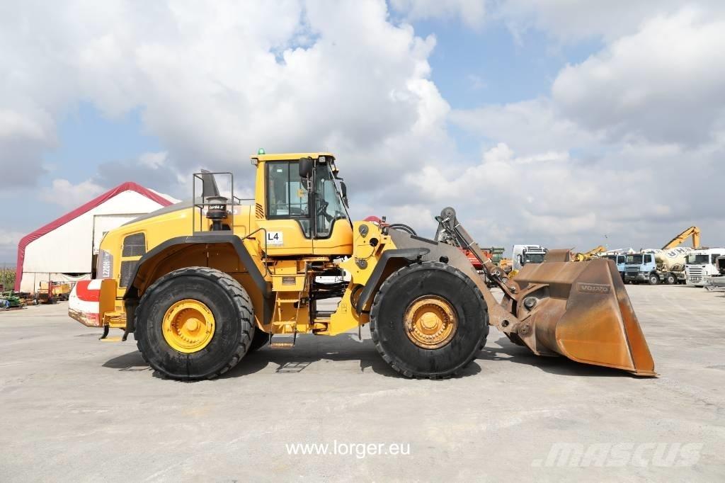 Volvo L 220 H Фронтальные погрузчики