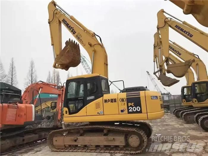 Komatsu PC 200-7 Гусеничные экскаваторы