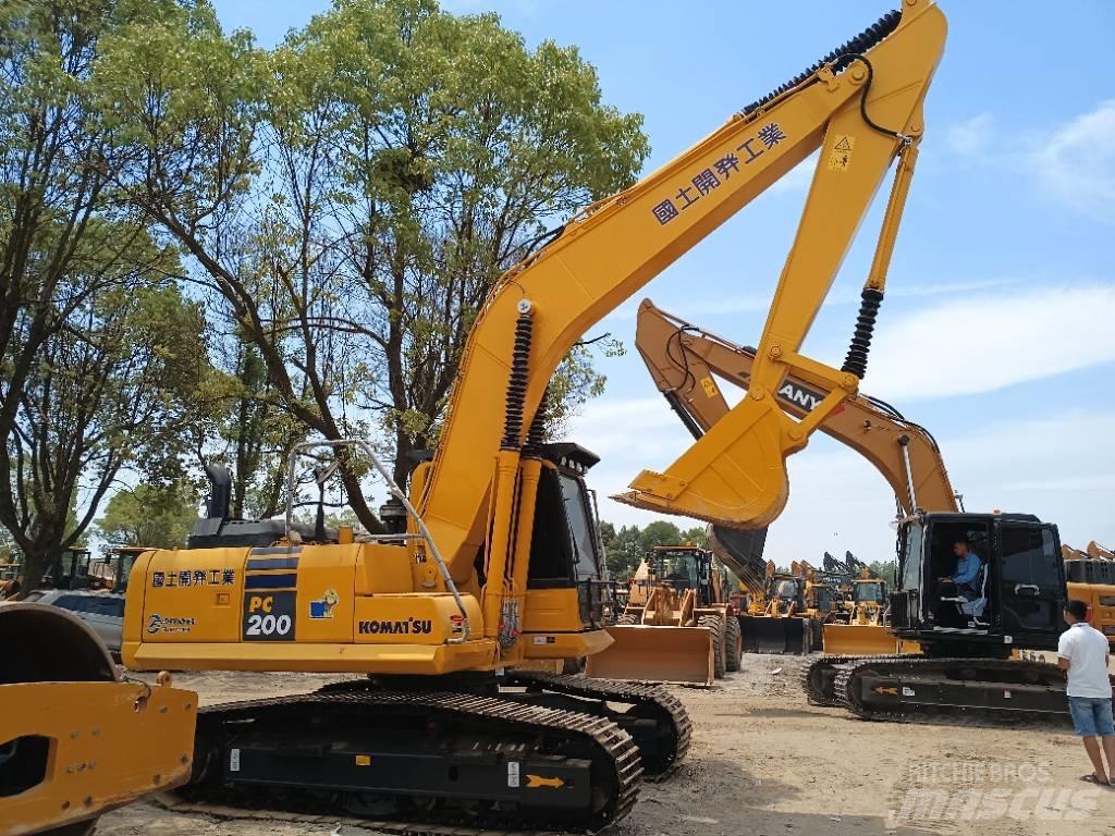 Komatsu PC 200-8 Гусеничные экскаваторы