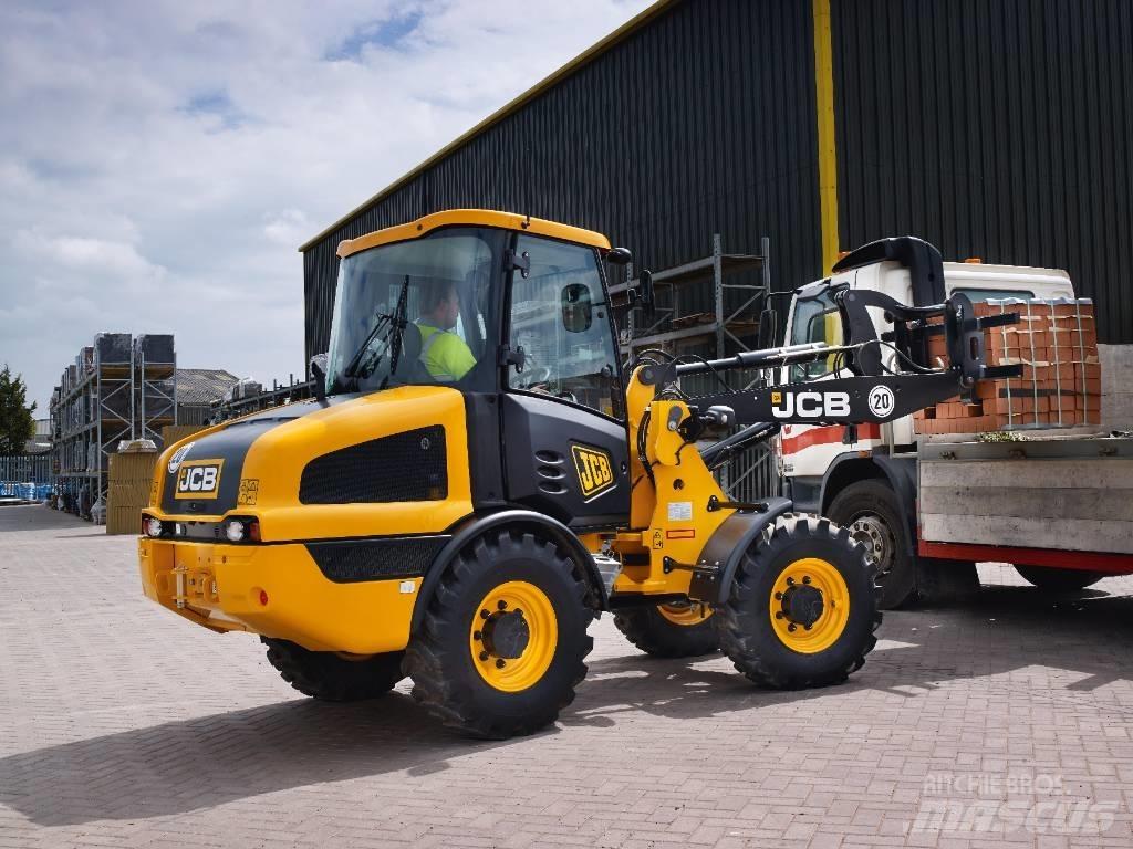 JCB 406 Фронтальные погрузчики