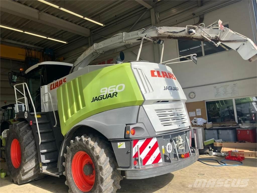 CLAAS Jaguar 960 Самоходные кормоуборочные комбайны