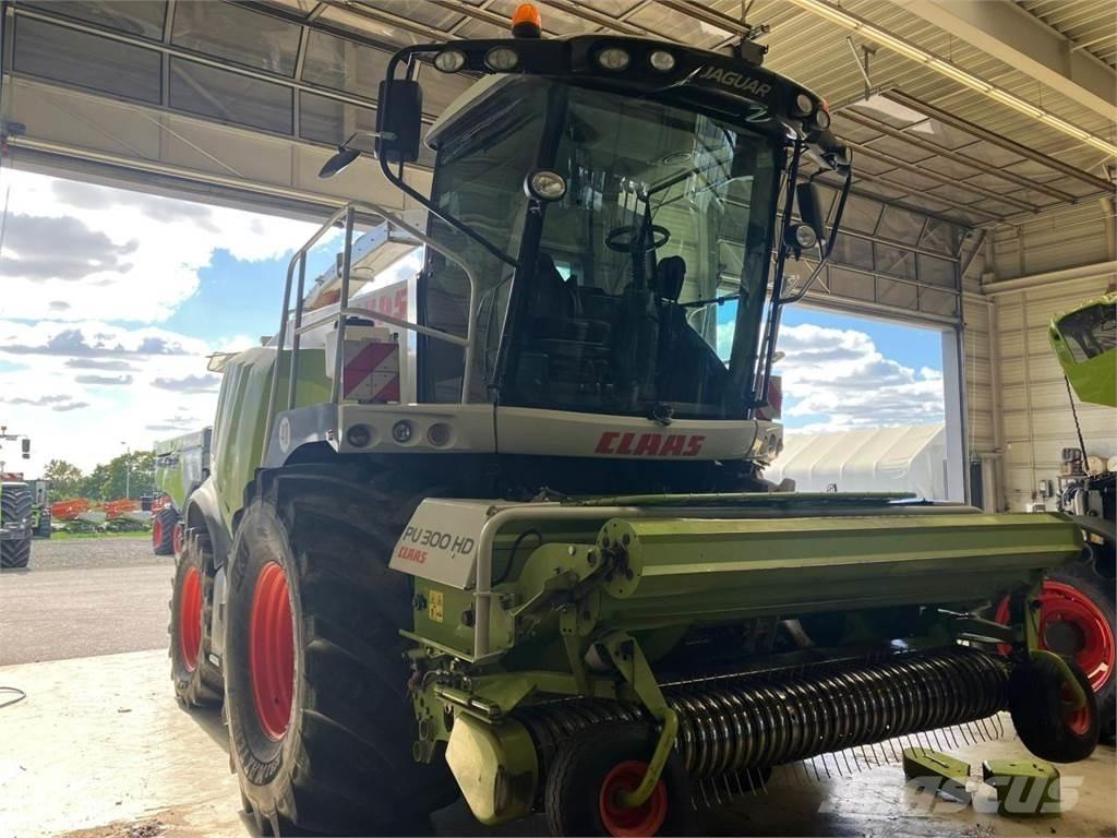 CLAAS Jaguar 960 Самоходные кормоуборочные комбайны