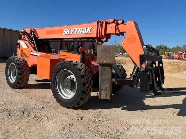 SkyTrak 10054 Телескопические погрузчики