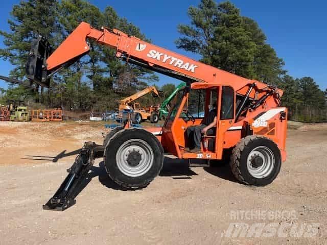 SkyTrak 10054 Телескопические погрузчики