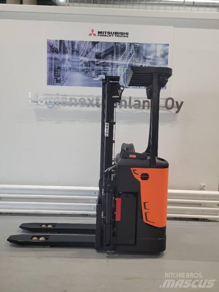 Rocla SST 16 ACI Самоходные электроштабелёры