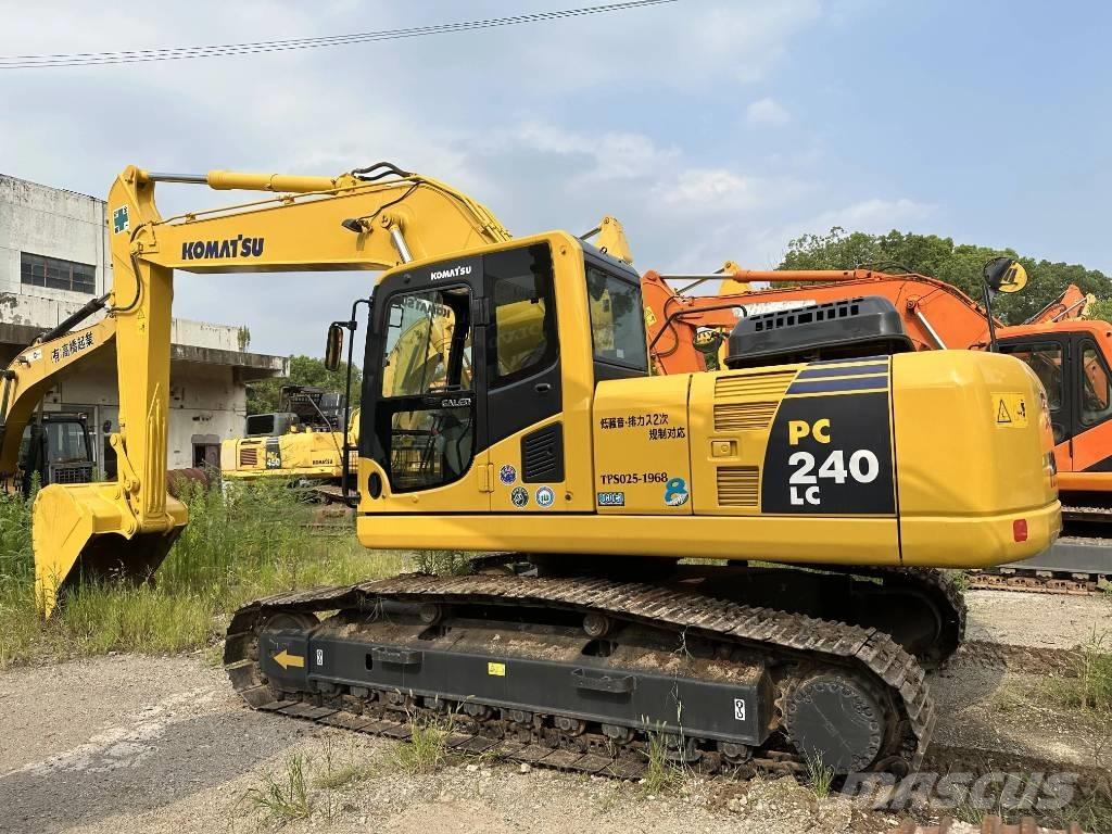 Komatsu PC240-8 Гусеничные экскаваторы