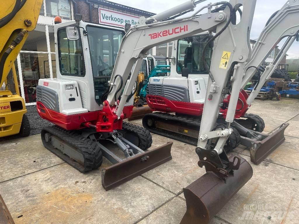 Takeuchi TB228 Мини-экскаваторы