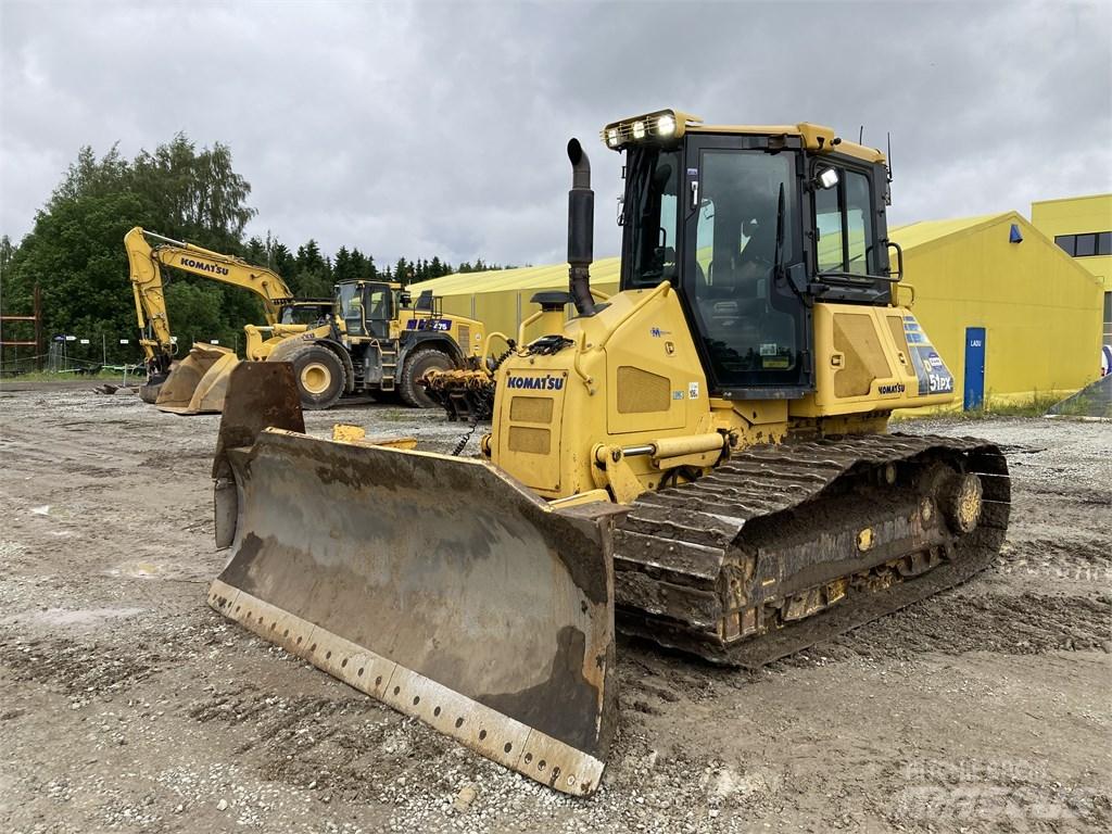Komatsu DX 51 PX 22 Гусеничные бульдозеры
