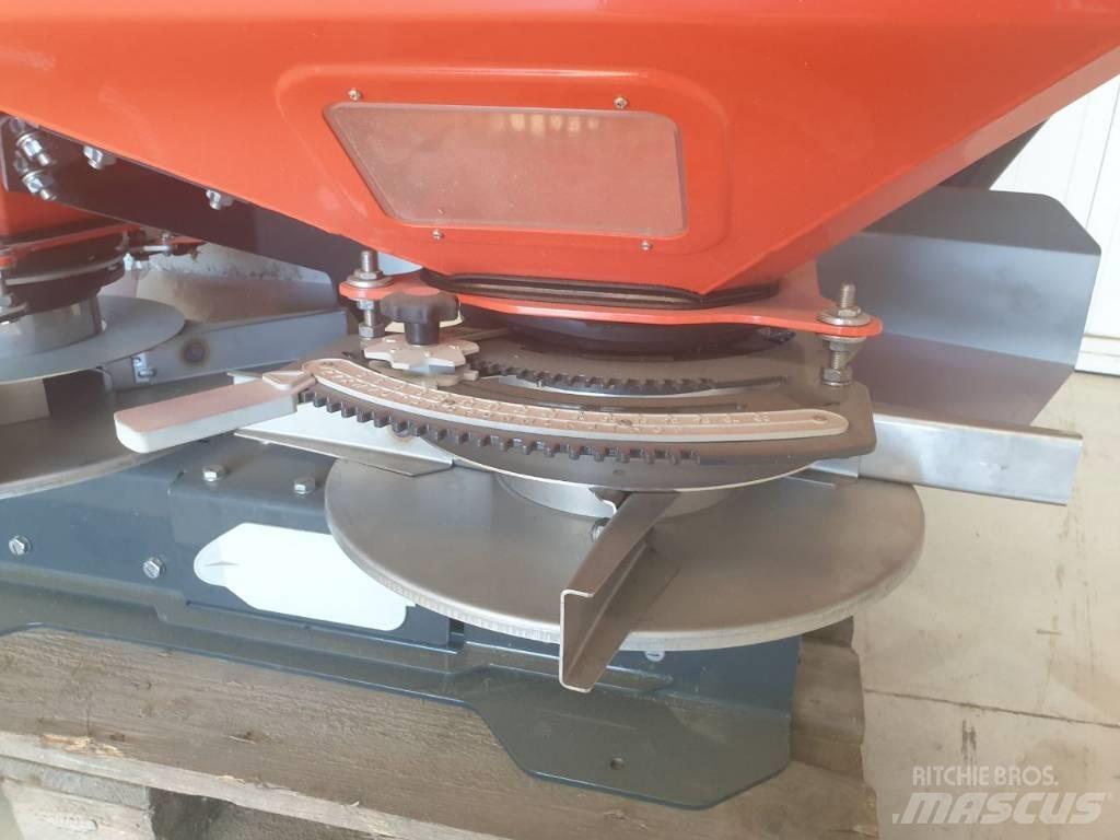 Kubota DSC 700 Разбрасыватели минеральных удобрений