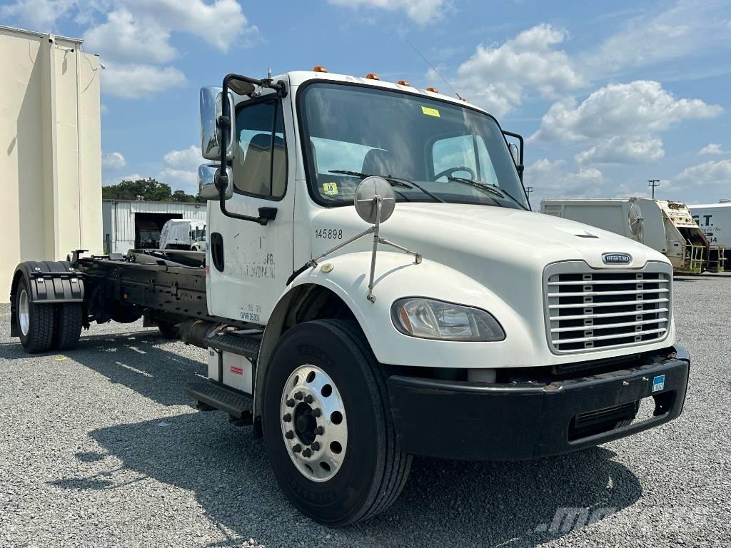 Freightliner M2 Мусоровозы