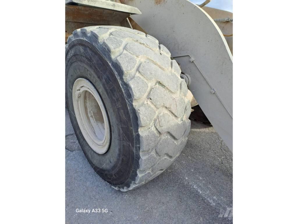 CAT 972 K Фронтальные погрузчики