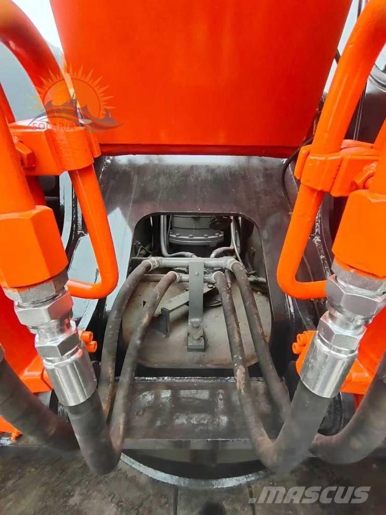 Hitachi ZX 200 Гусеничные экскаваторы