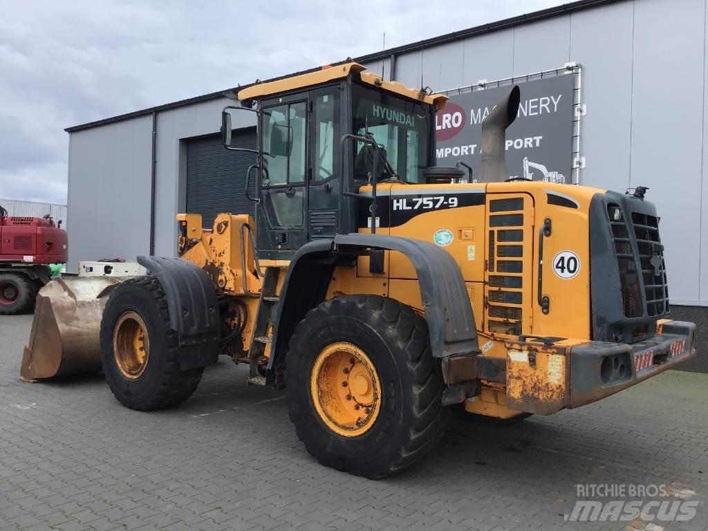 Hyundai HL 757-9 Фронтальные погрузчики