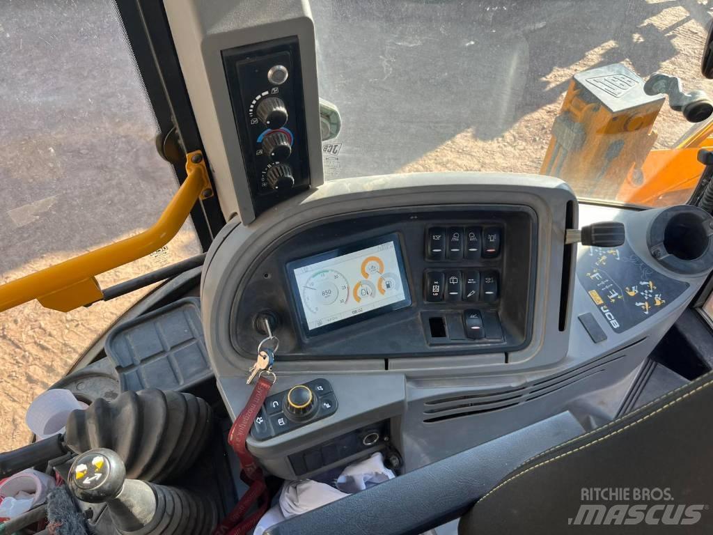 JCB 3 CX Малые экскаваторы 7т-12т