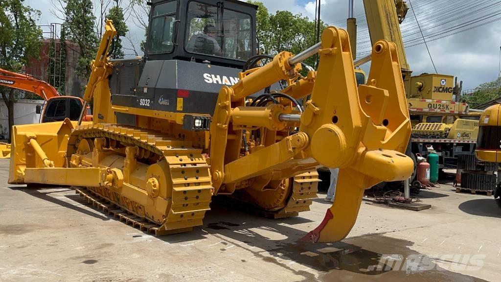 Shantui SD 32 Гусеничные бульдозеры