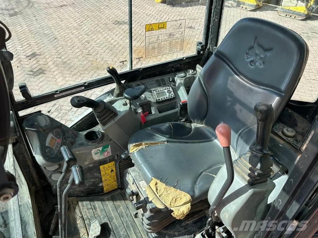 Bobcat E27 Мини-экскаваторы