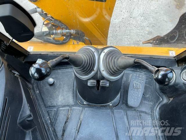 JCB 4 CX Экскаваторы-погрузчики