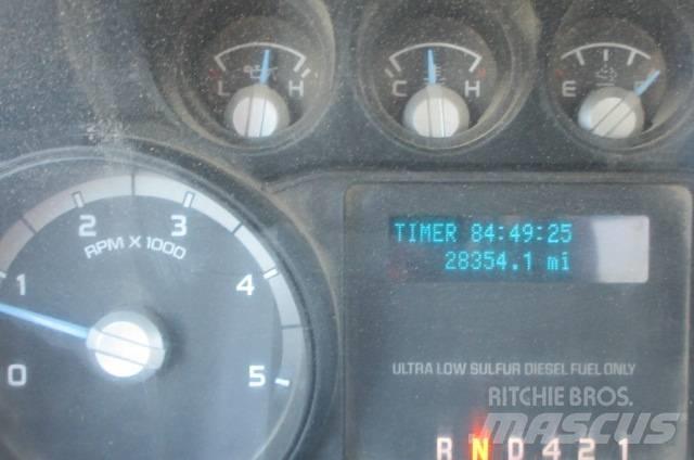 Ford F750 Поливочные машины