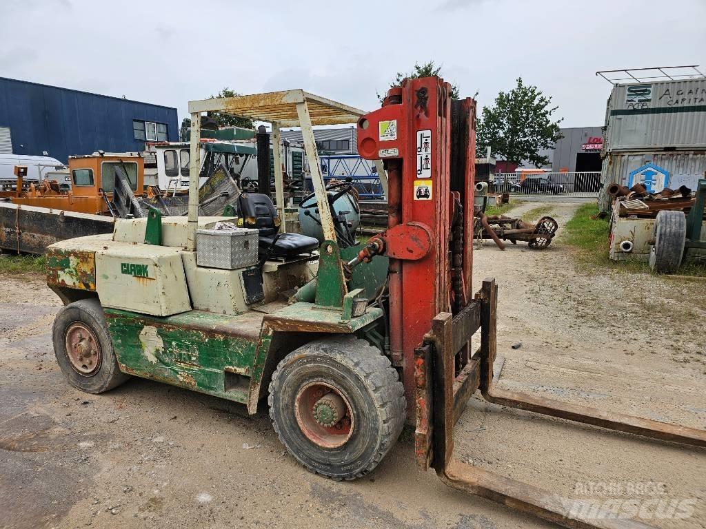 Clark DPH 70 Дизельные погрузчики