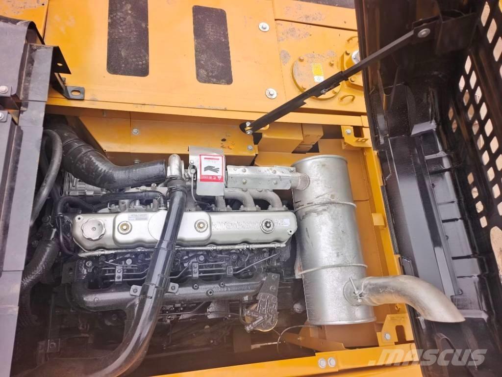 Sany SY 215 C Гусеничные экскаваторы