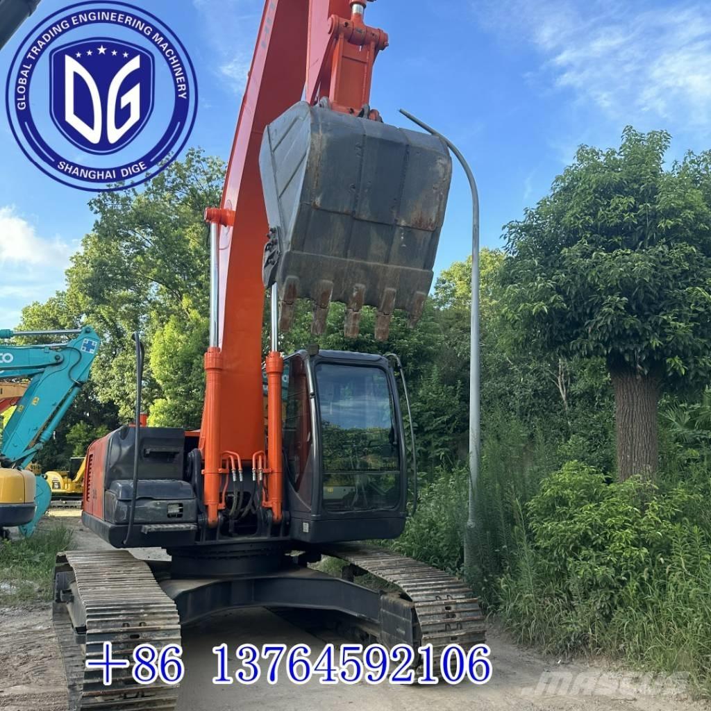 Hitachi 210LC Гусеничные экскаваторы