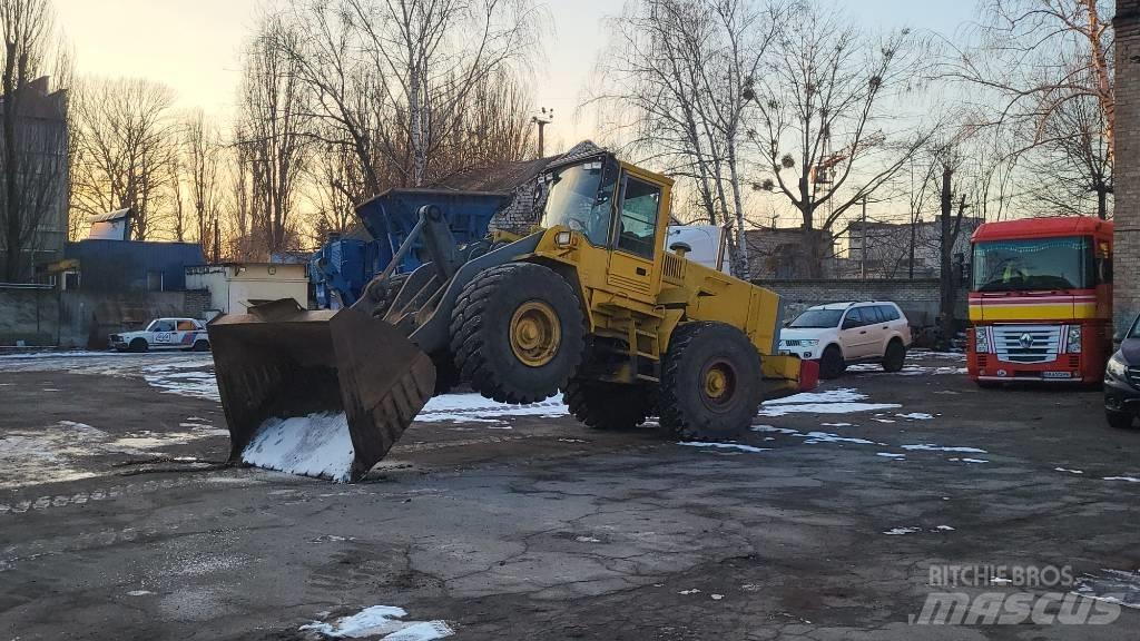 Volvo L 120 Фронтальные погрузчики