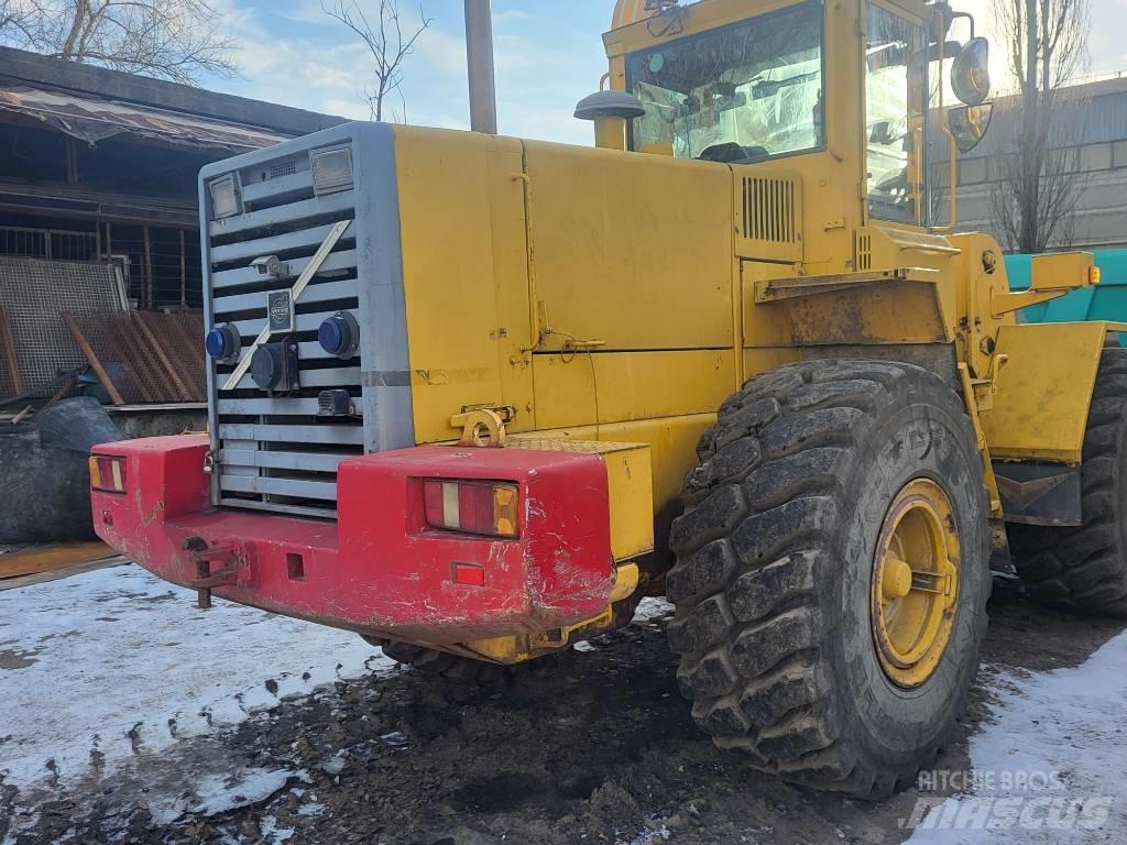 Volvo L 120 Фронтальные погрузчики