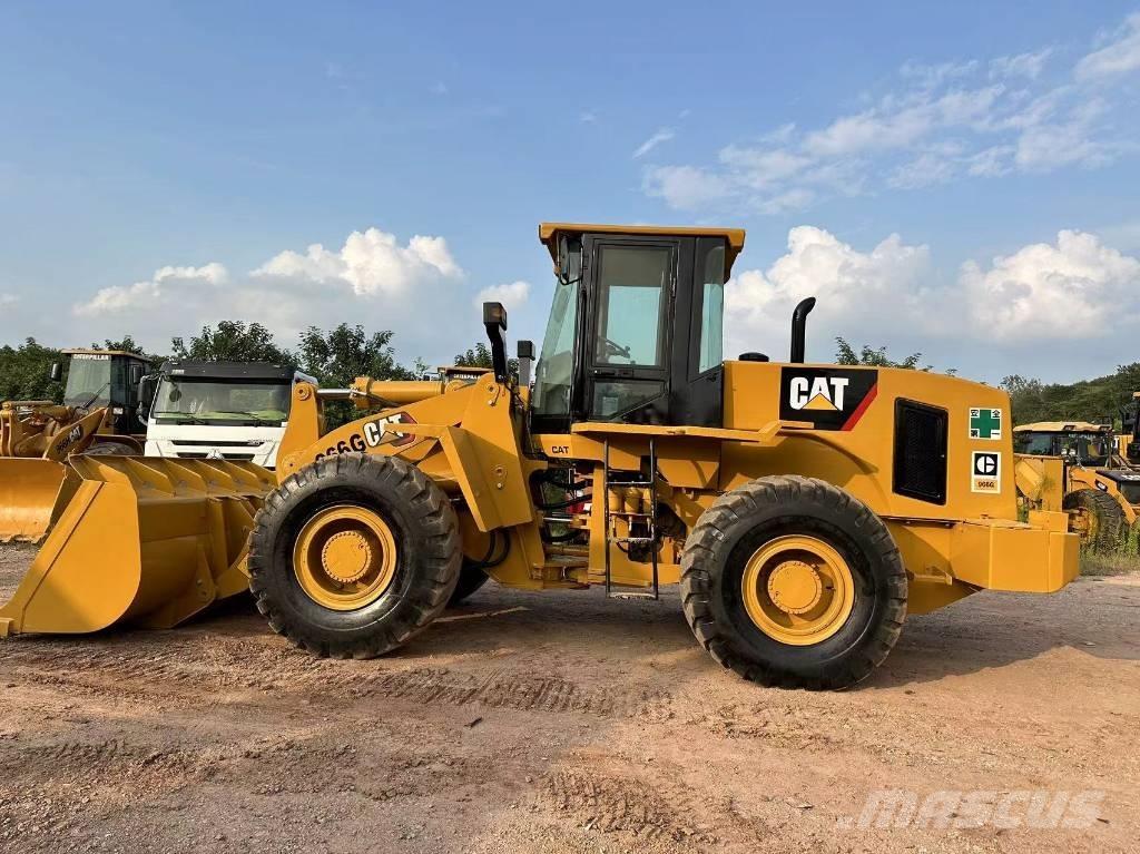 CAT 966G Фронтальные погрузчики