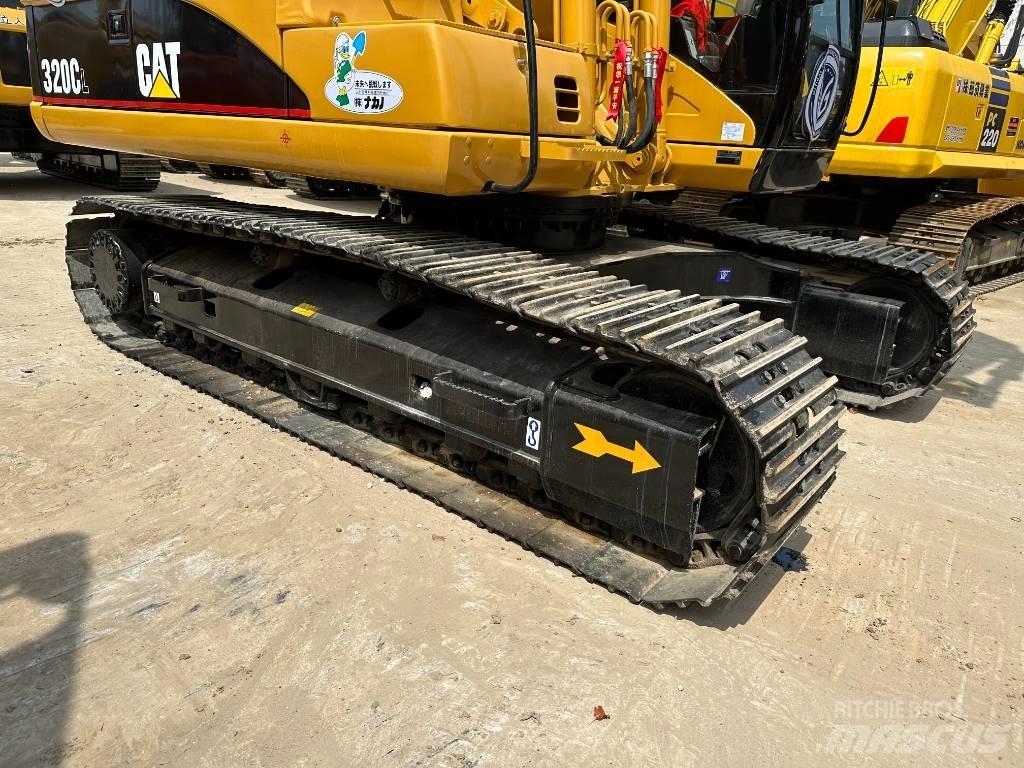 CAT CAT320C Малые экскаваторы 7т-12т