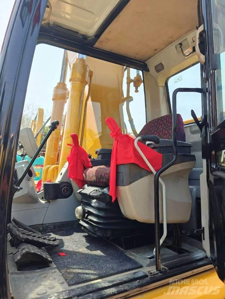 CAT CAT320C Малые экскаваторы 7т-12т