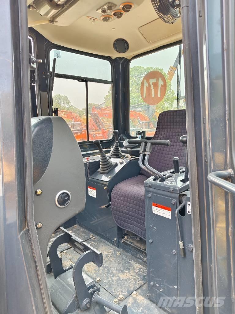 Shantui SD 22 Гусеничные бульдозеры