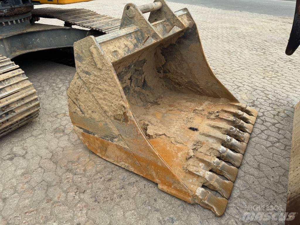 Liebherr R 926 LC Гусеничные экскаваторы