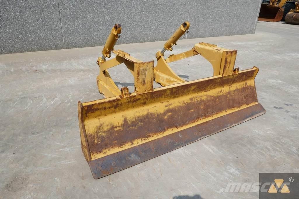 CAT Skidder blade Бульдозерные отвалы