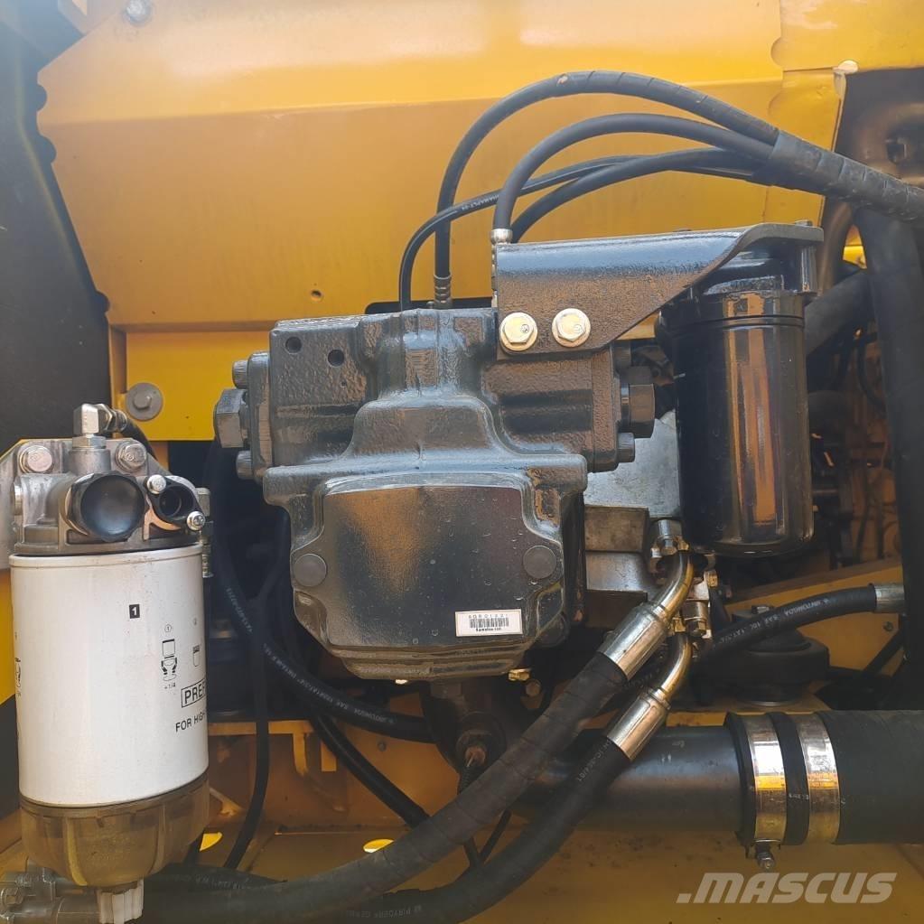 Komatsu PC200-8 Гусеничные экскаваторы