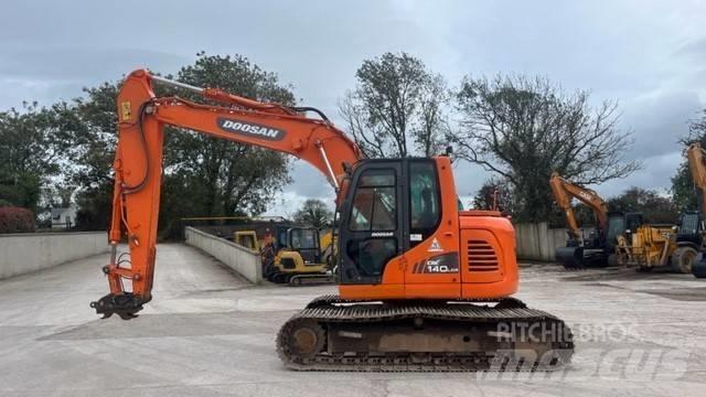 Doosan DX 140 Гусеничные экскаваторы