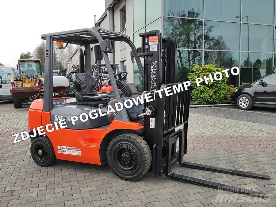 Toyota 42-7FGF25 Газовые погрузчики