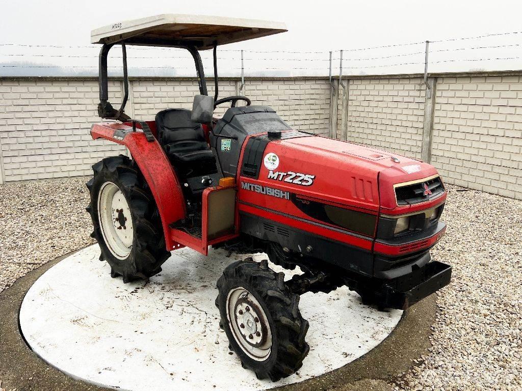 Mitsubishi MT225 Трактора