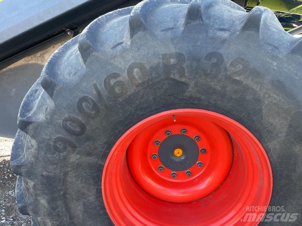 CLAAS Lexion 660 Зерноуборочные комбайны