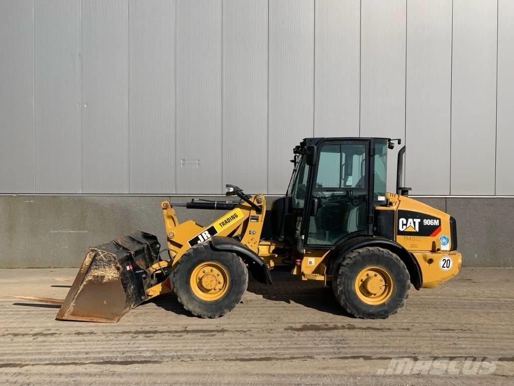 CAT 906 Фронтальные погрузчики