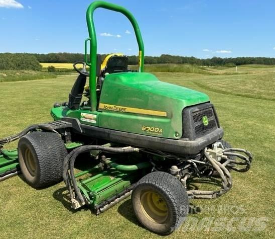 John Deere 8900A Самоходные газонокосилки
