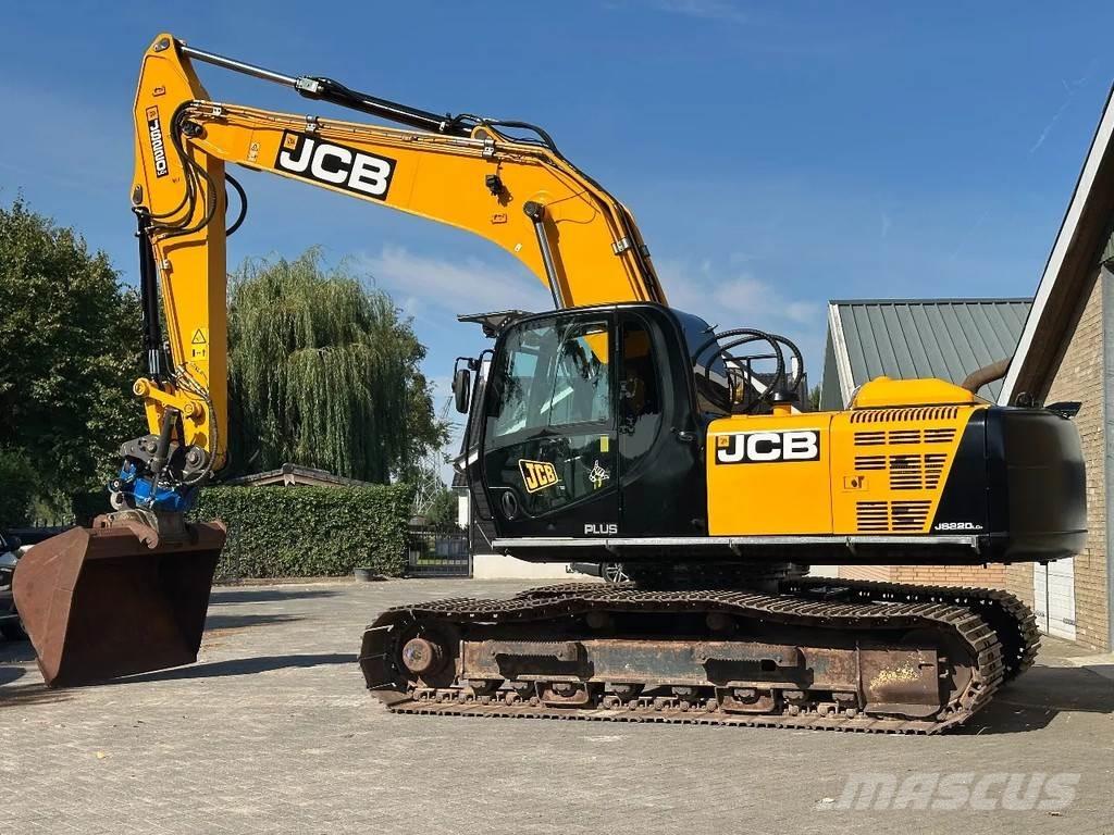 JCB JS220LC plus Гусеничные экскаваторы