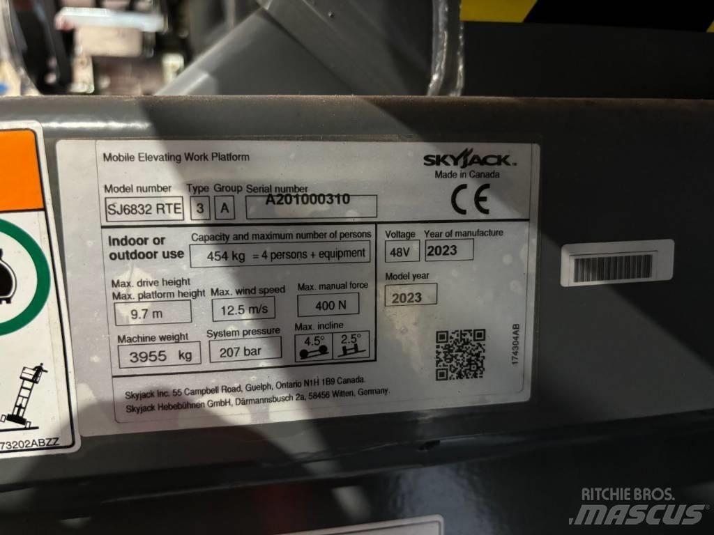 SkyJack SJ 6832 RTE Ножничные подъемники