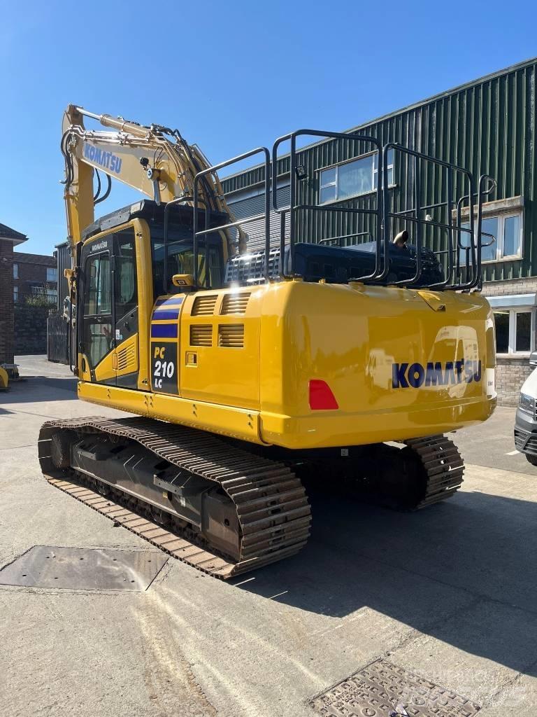 Komatsu PC210LC-11E0 Гусеничные экскаваторы