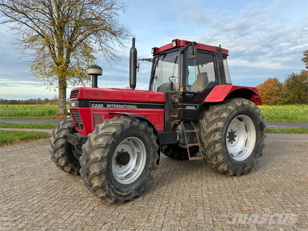 Case IH 1255 Трактора