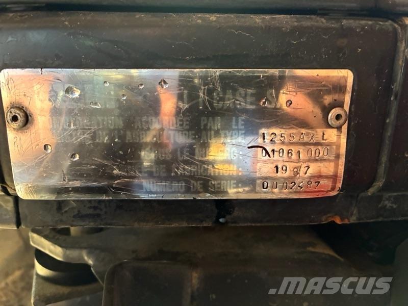 Case IH 1255 Трактора