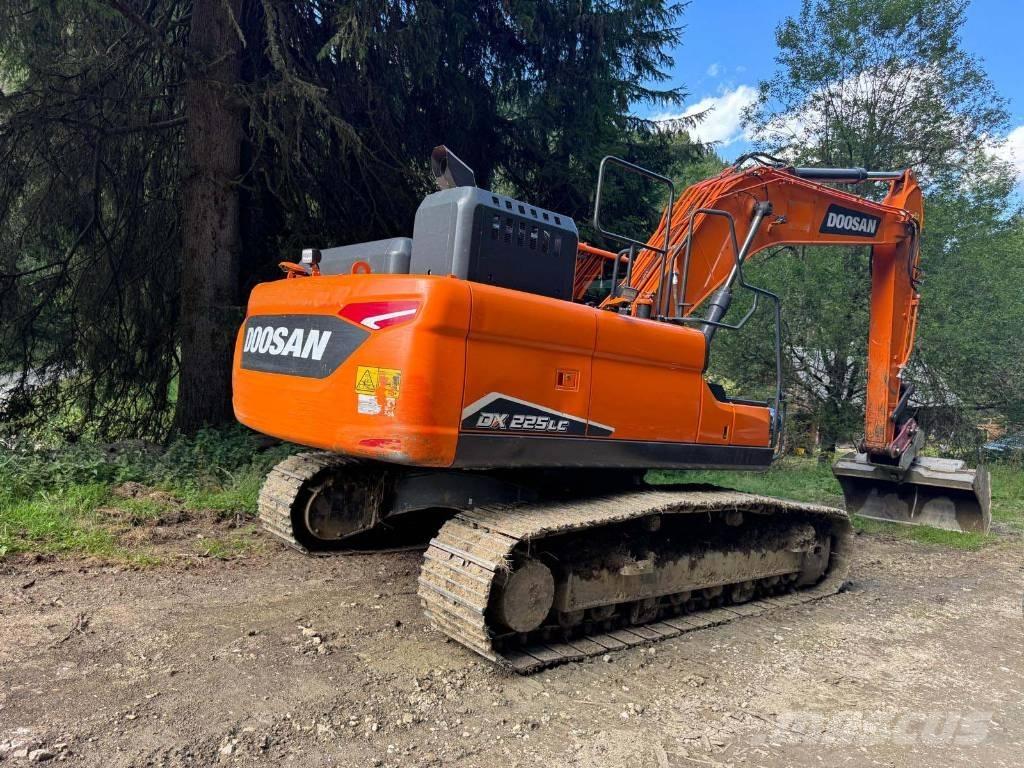 Doosan DX 225 LC-7 Гусеничные экскаваторы